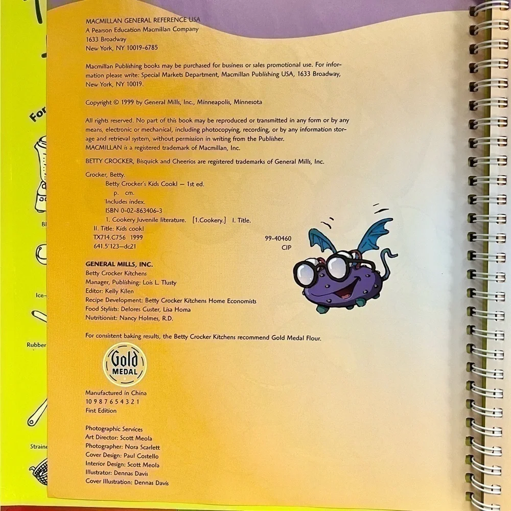 First Edition Betty Crocker’s kids‎ cook! Cookbook EUC Hardcover Spiral-bound